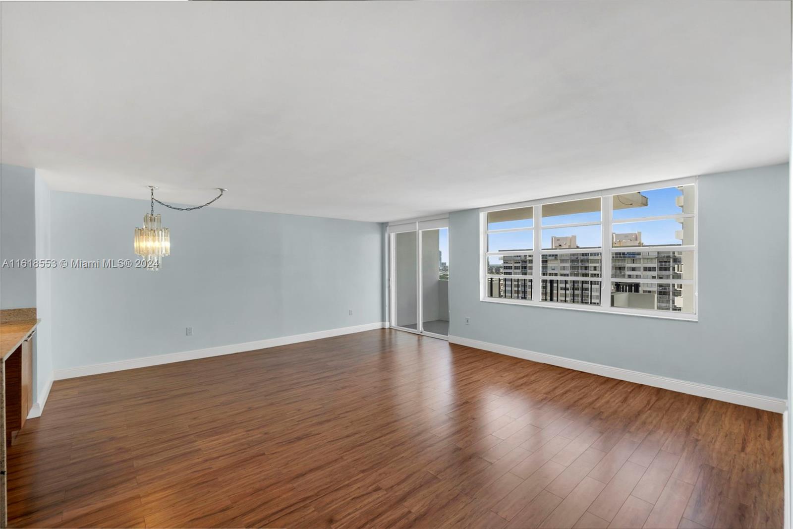 COMMODORE PLAZA CONDO - Residential