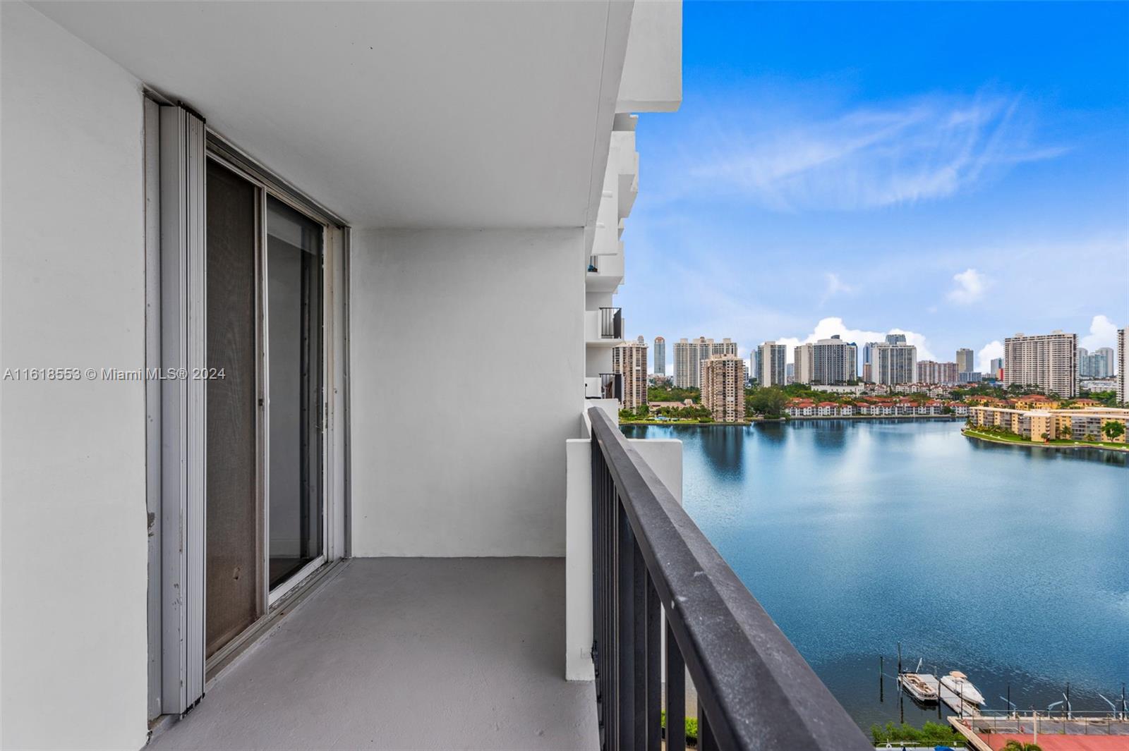 COMMODORE PLAZA CONDO - Residential