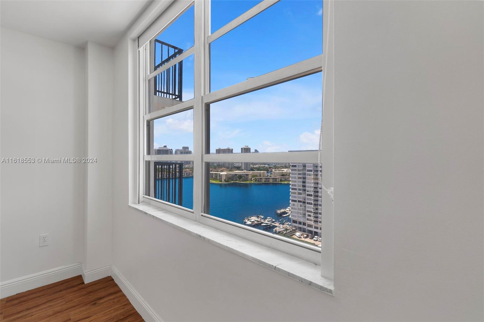 COMMODORE PLAZA CONDO - Residential