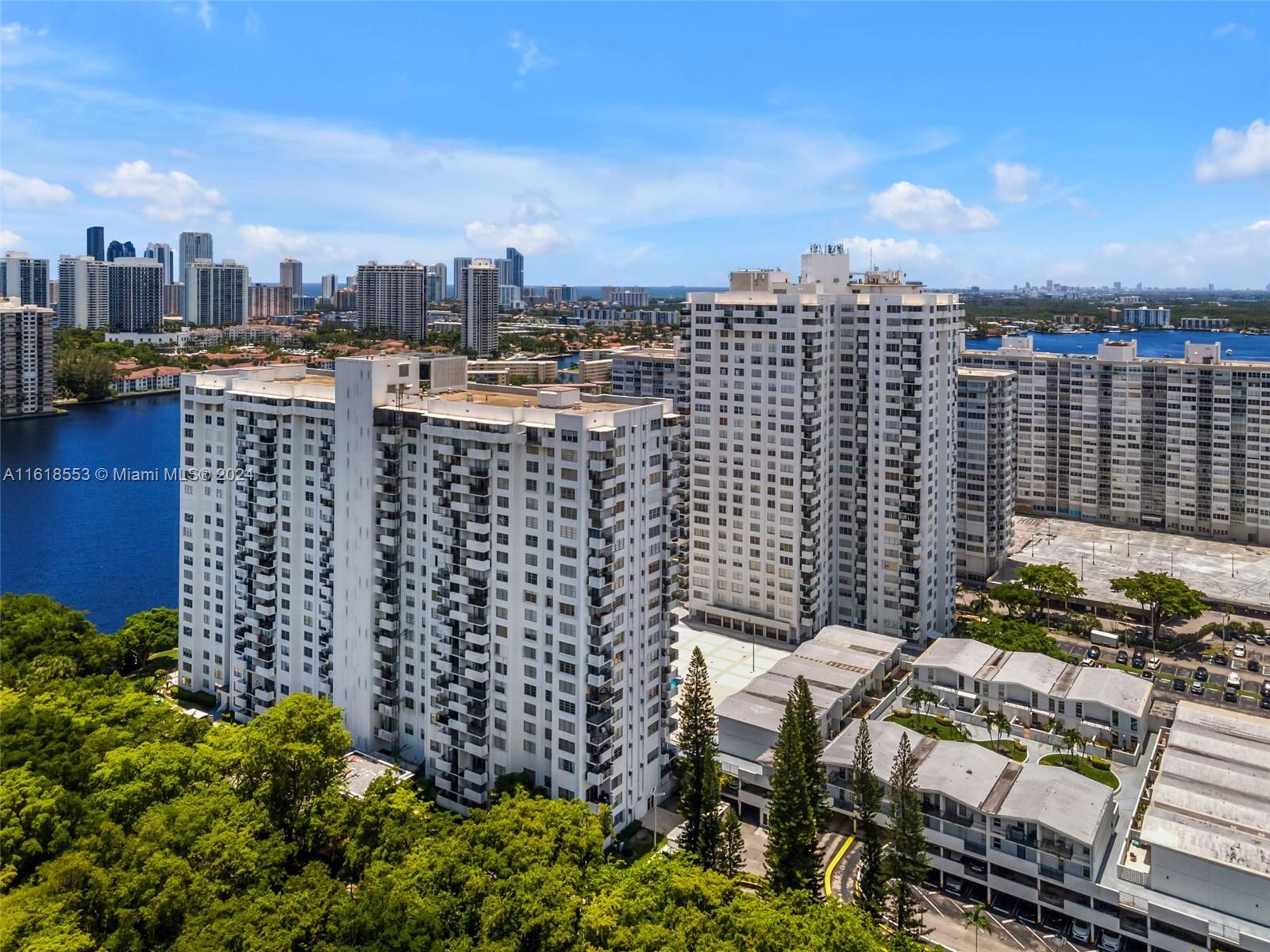 COMMODORE PLAZA CONDO - Residential