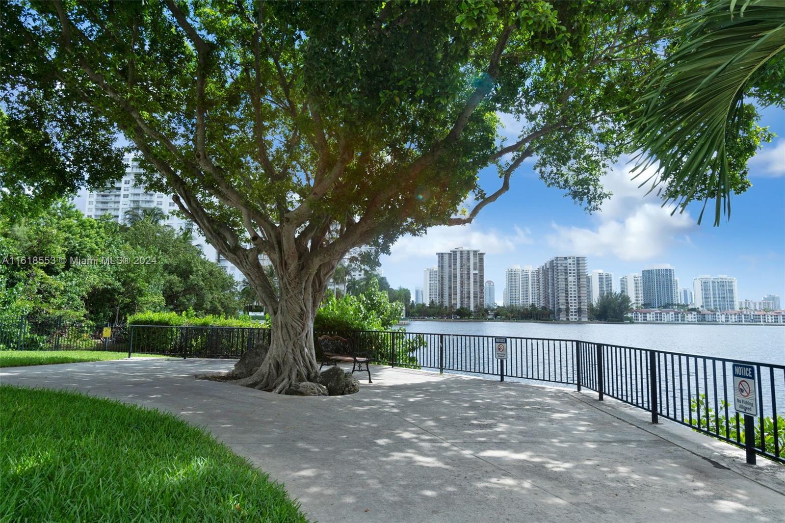 COMMODORE PLAZA CONDO - Residential