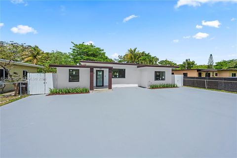 Tiny photo for 235 NW 127th St, North Miami, FL 33168 (MLS # A12006253)