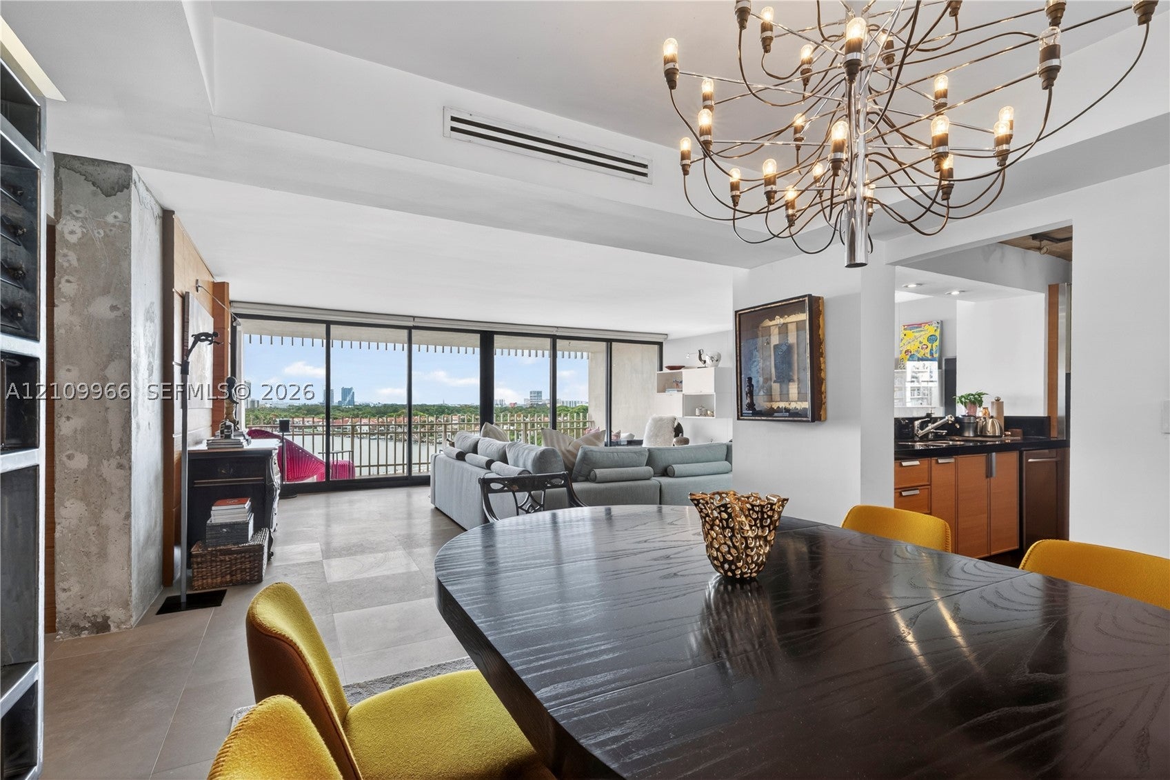 2 Grove Isle Dr B1008