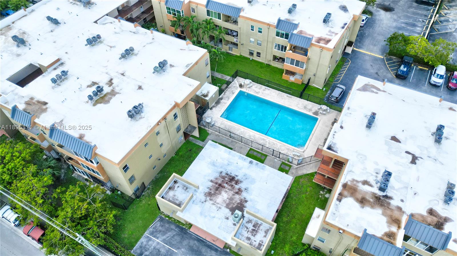 PALMETTO SPRINGS CONDO VI - Residential Lease