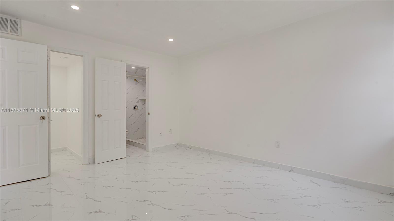 PALMETTO SPRINGS CONDO VI - Residential Lease