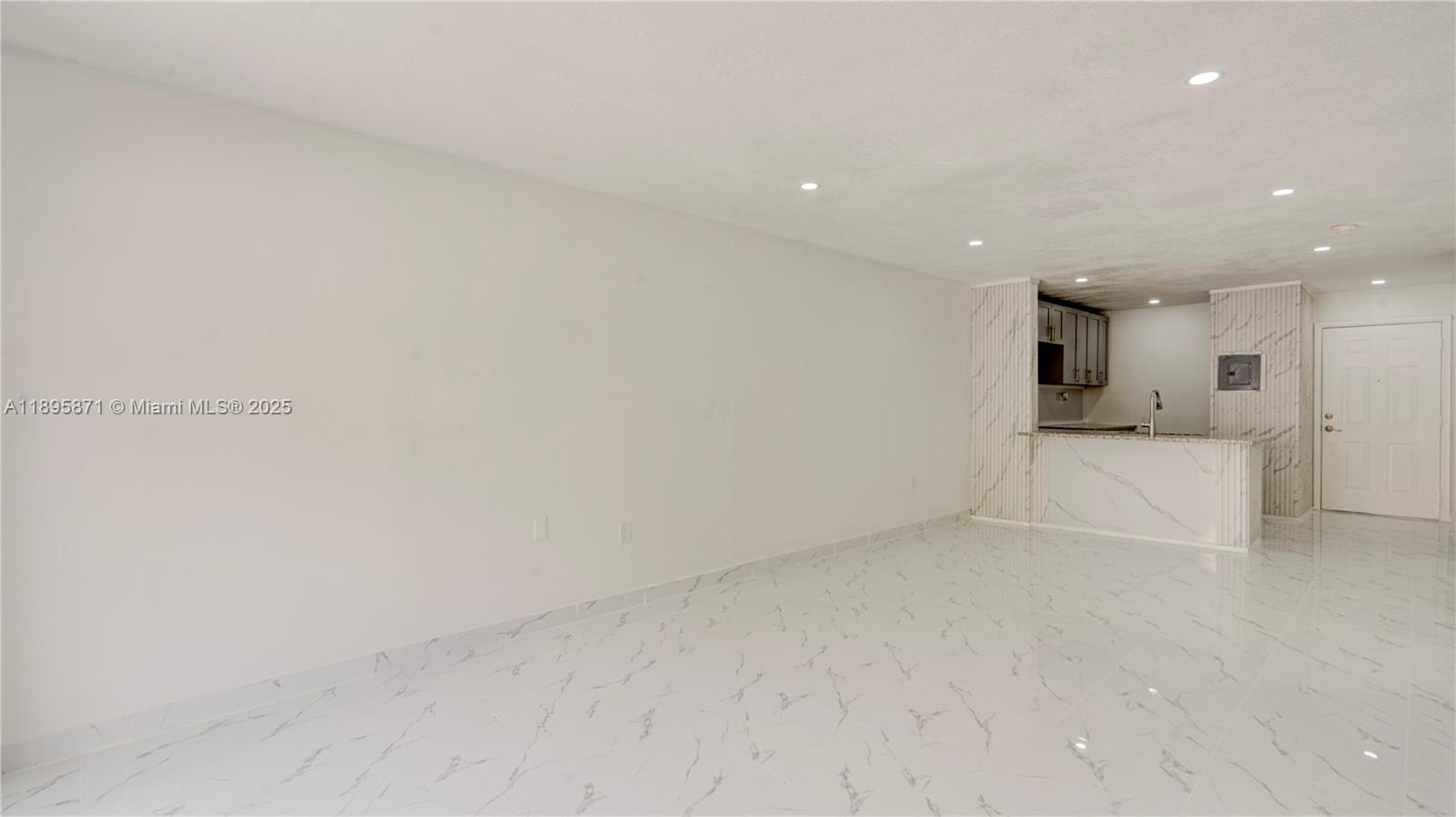 PALMETTO SPRINGS CONDO VI - Residential Lease