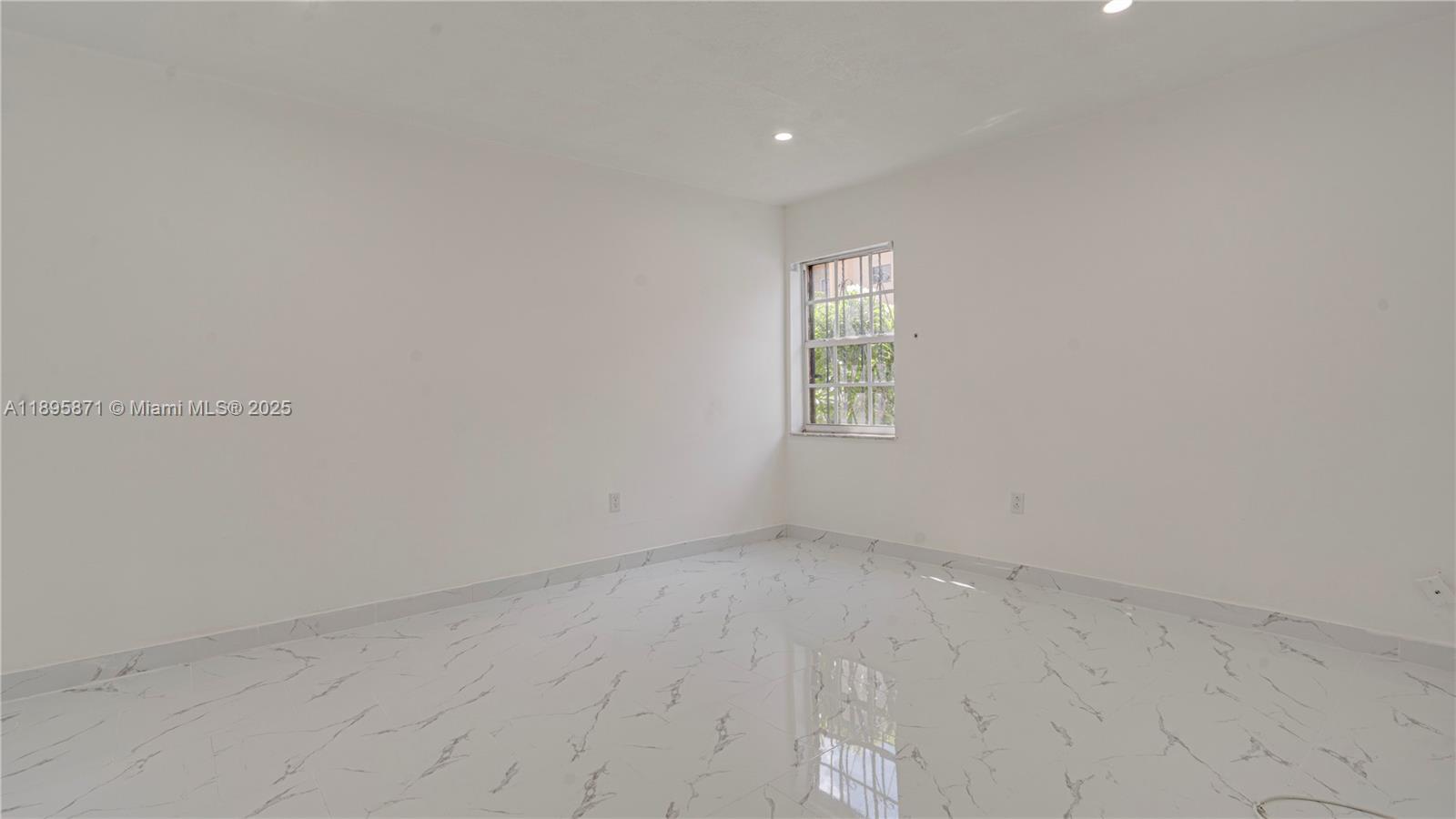 PALMETTO SPRINGS CONDO VI - Residential Lease