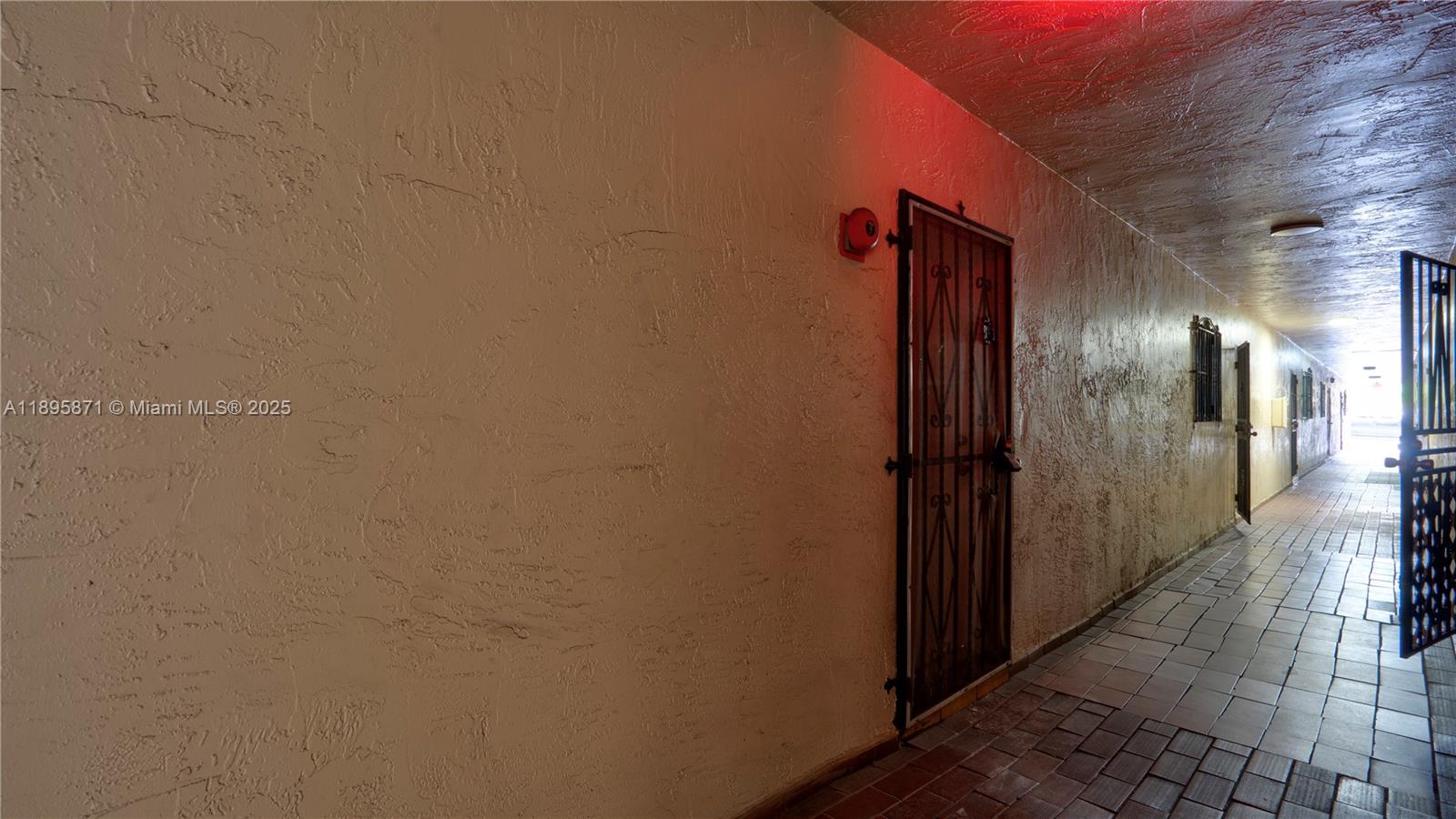 PALMETTO SPRINGS CONDO VI - Residential Lease