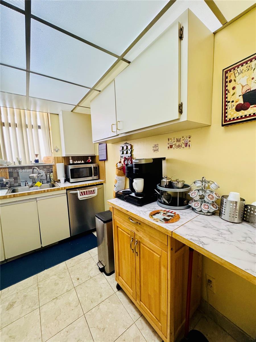 TOWER AT BISCAYNE COVE CO - Residential