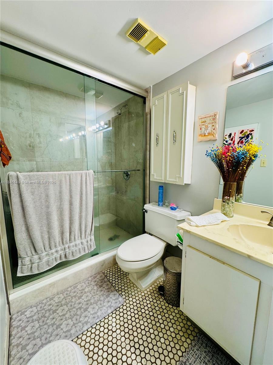 TOWER AT BISCAYNE COVE CO - Residential