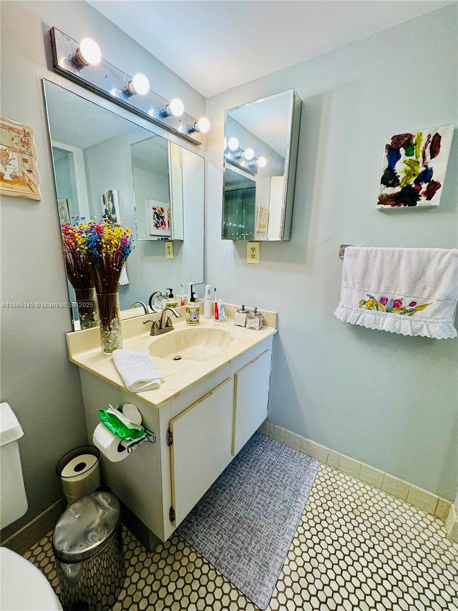 TOWER AT BISCAYNE COVE CO - Residential