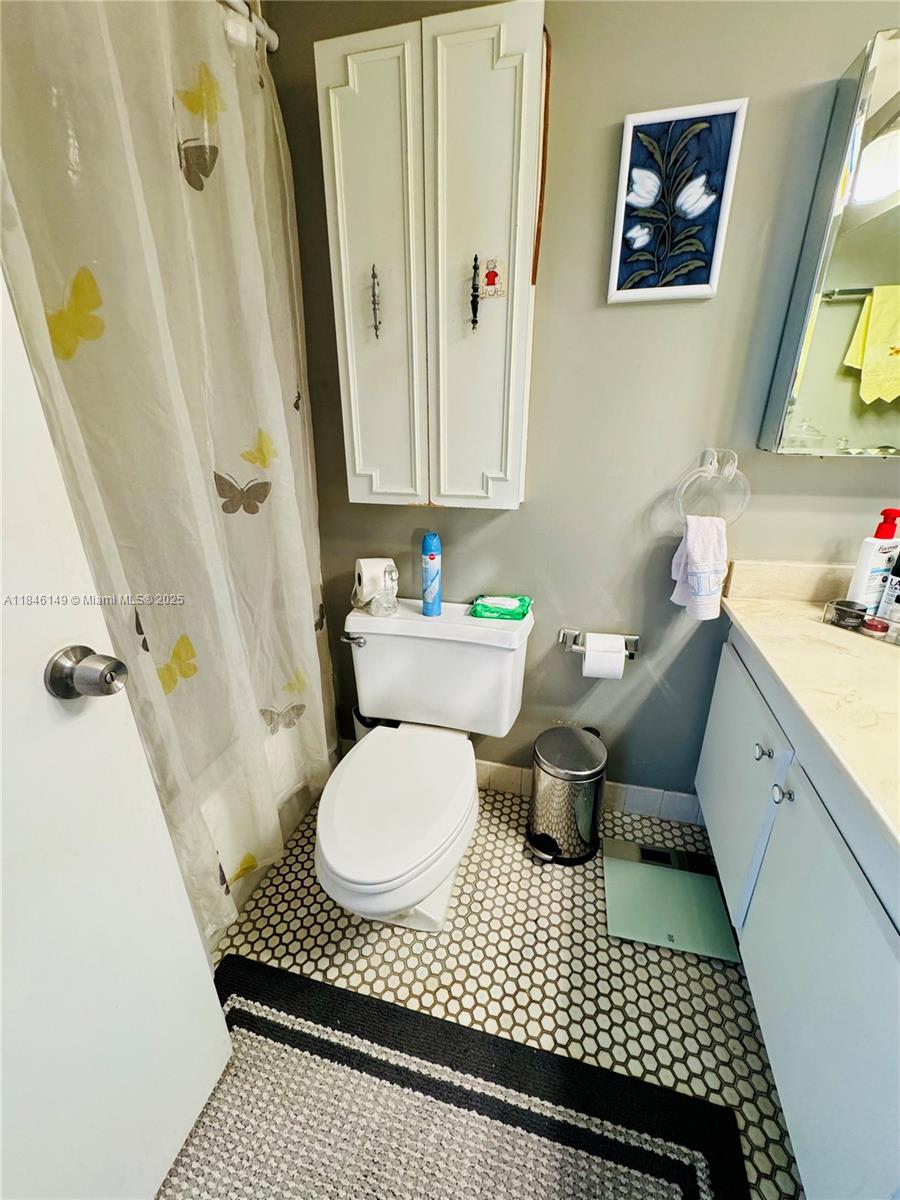 TOWER AT BISCAYNE COVE CO - Residential