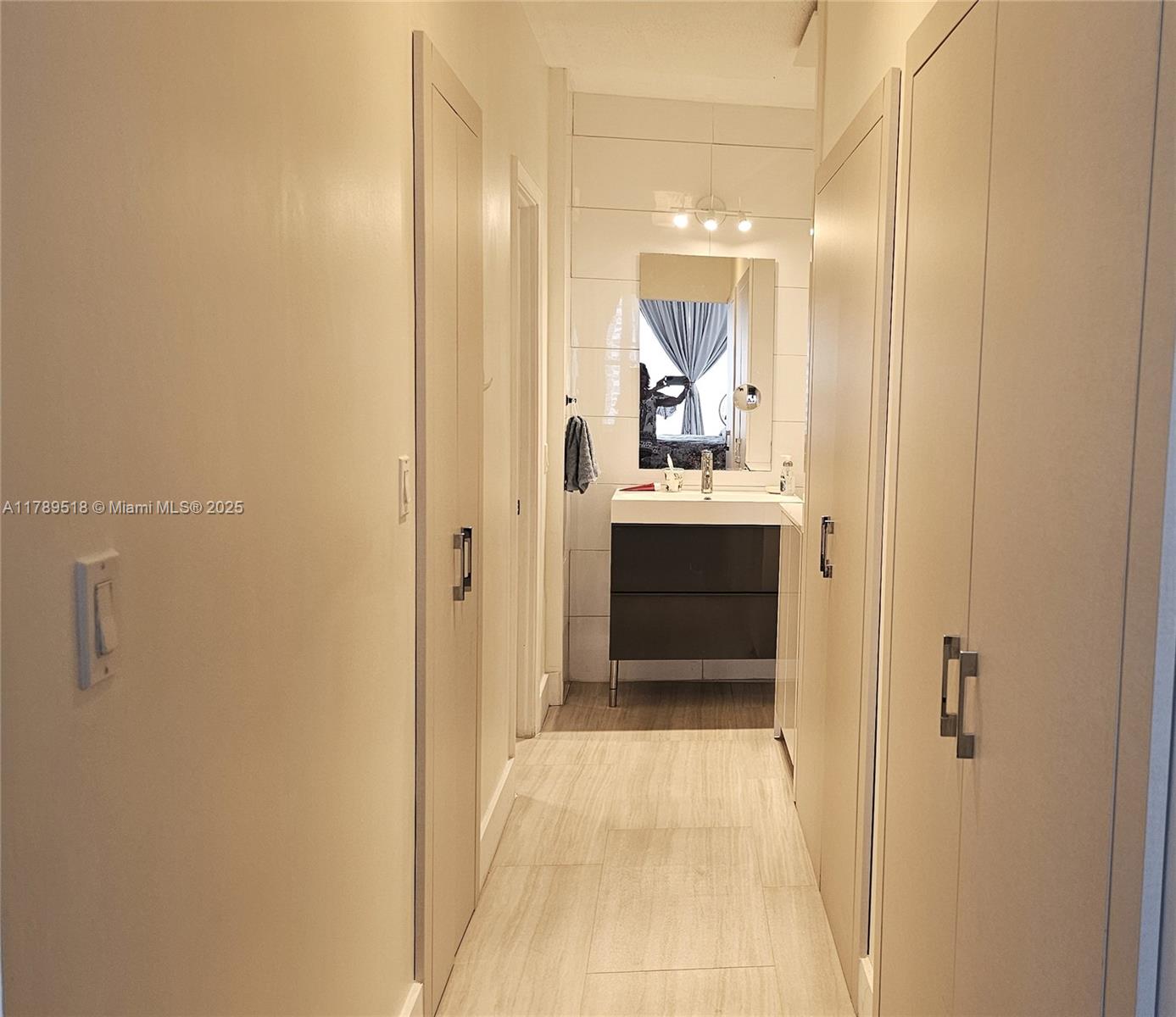 IMPERIAL TOWERS CONDO - Residential
