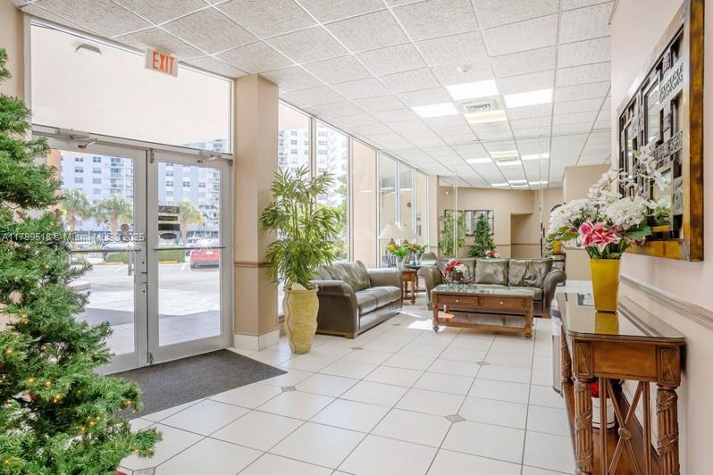 1825 S Ocean Dr PH-9