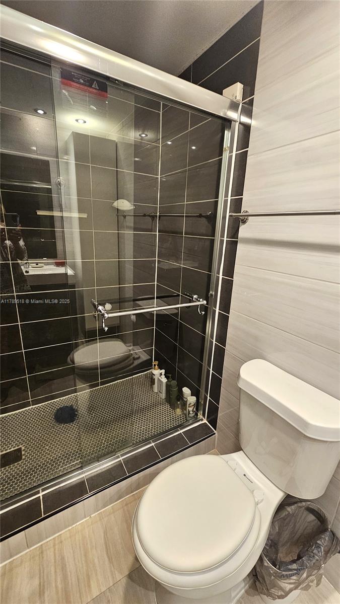IMPERIAL TOWERS CONDO - Residential