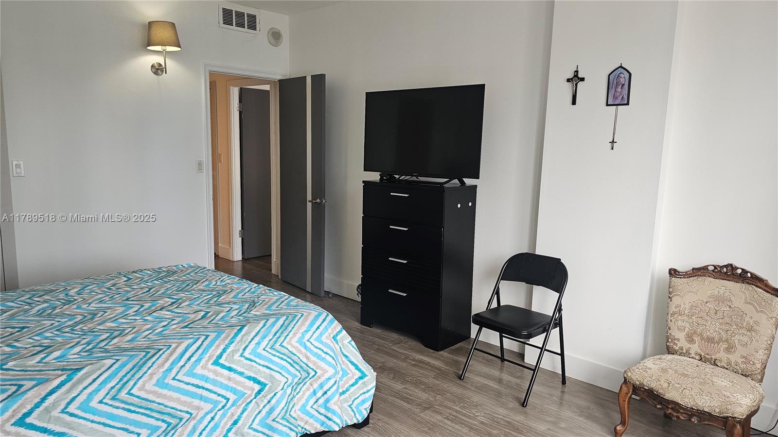 IMPERIAL TOWERS CONDO - Residential