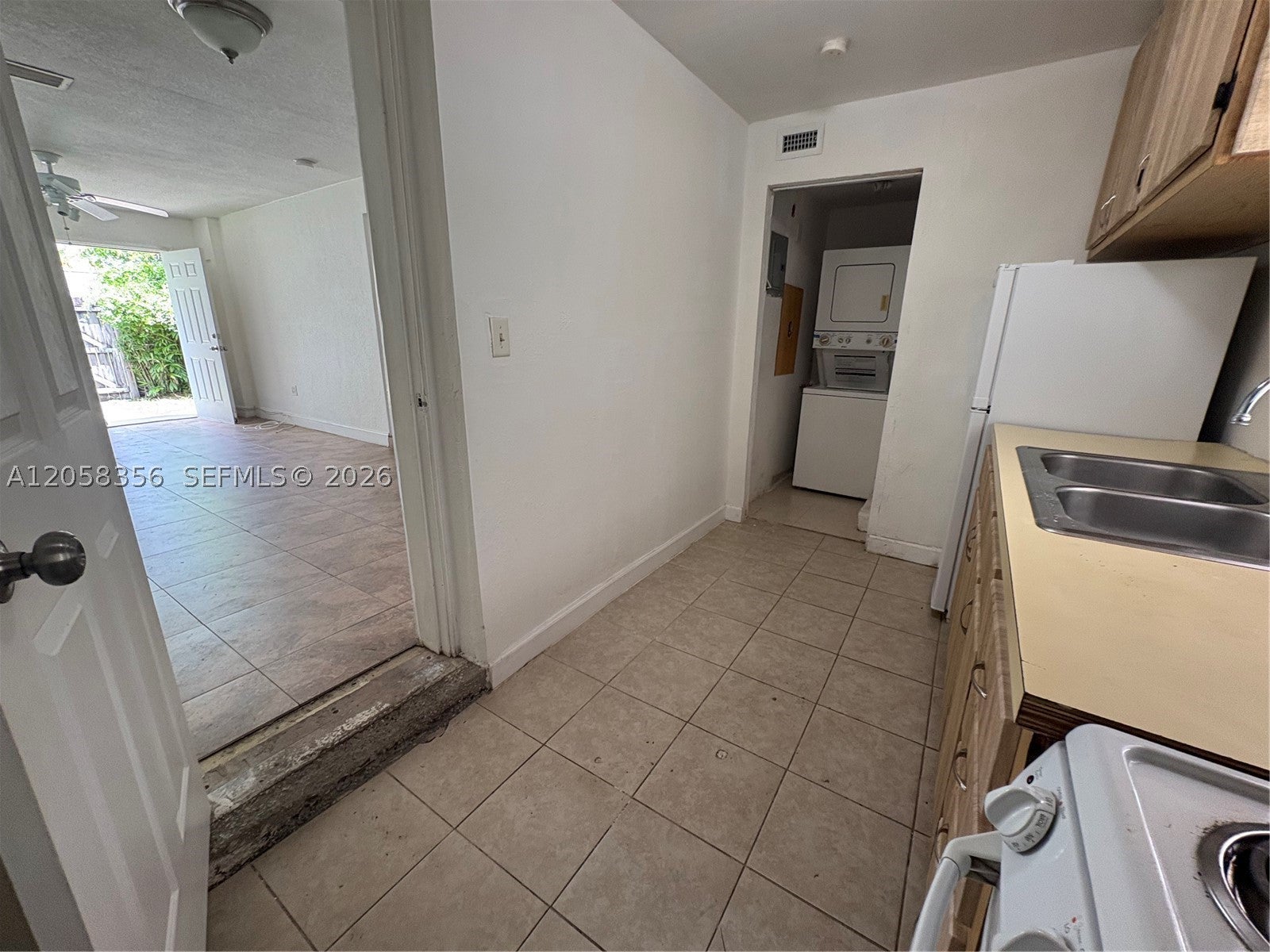 410 Pinecrest Dr 2