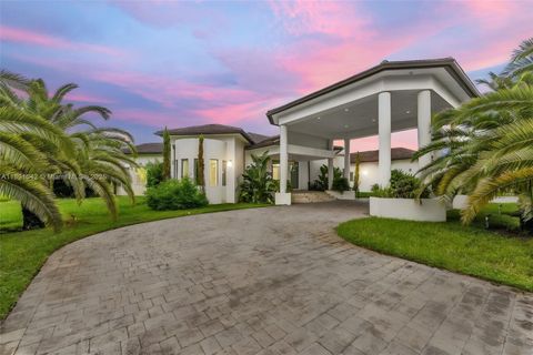 12175 SW 45th St Miami FL 33175