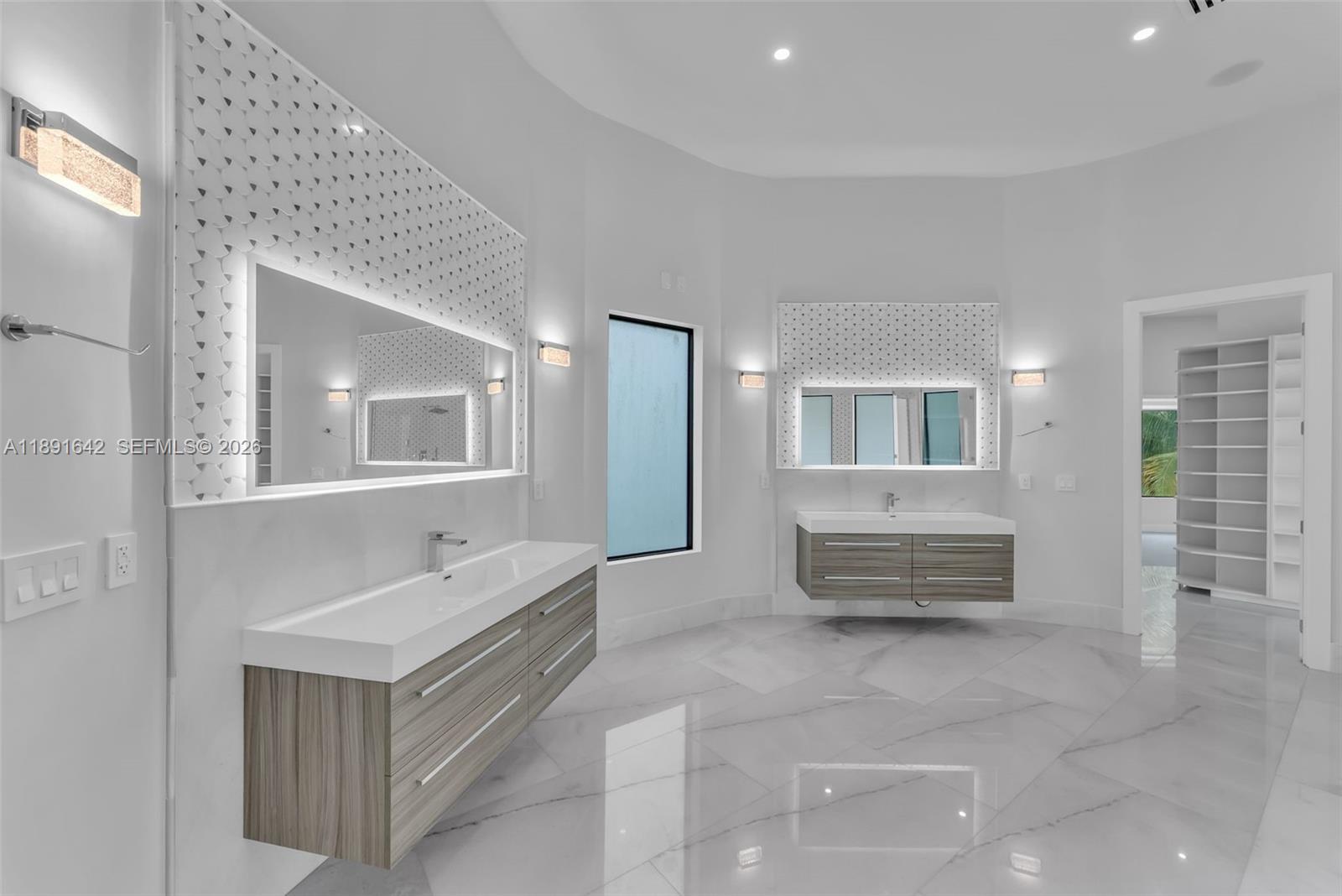 BIRD ROAD FARMSITES - Residential