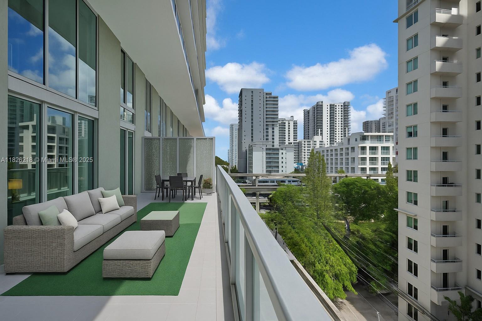 THE AXIS ON BRICKELL II C - Residential