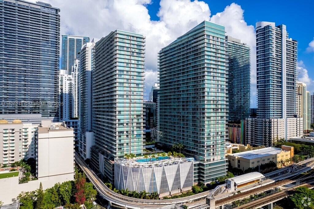 THE AXIS ON BRICKELL II C - Residential
