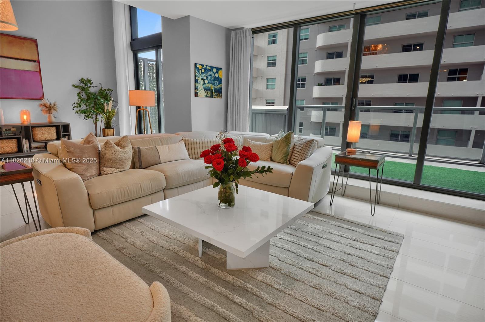 1111 SW 1st Ave 721-N, Miami, FL, 33130/$1,275,000 3 1111 SW 1st Ave 721-N