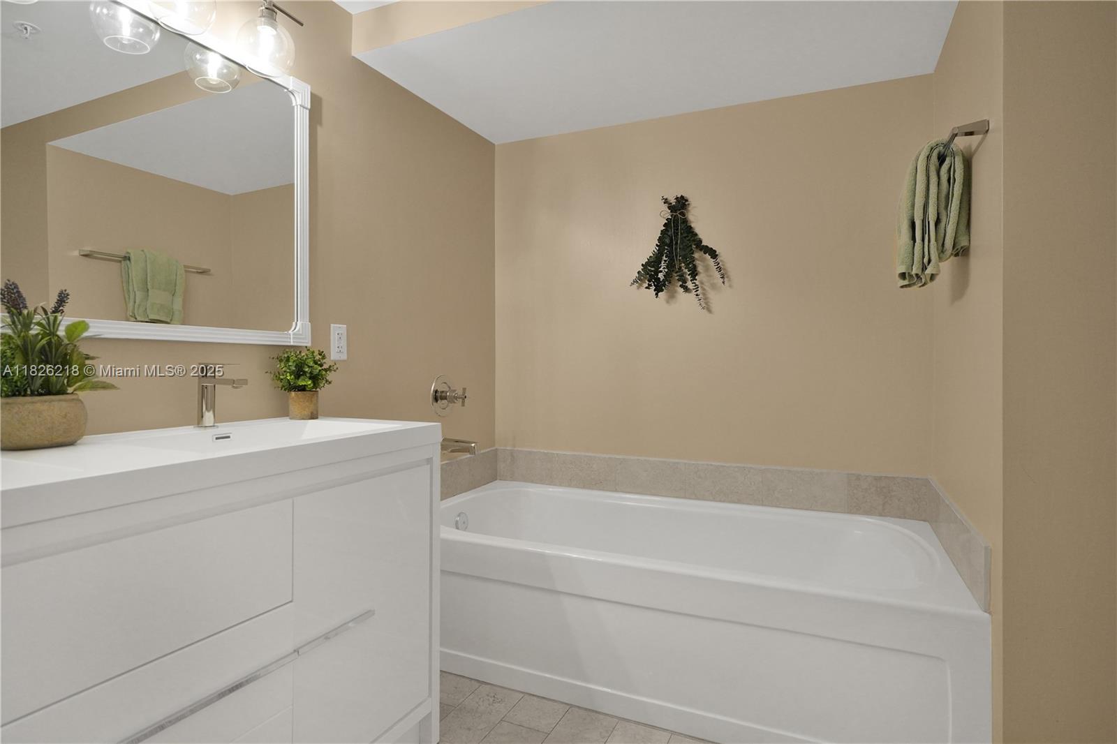 THE AXIS ON BRICKELL II C - Residential