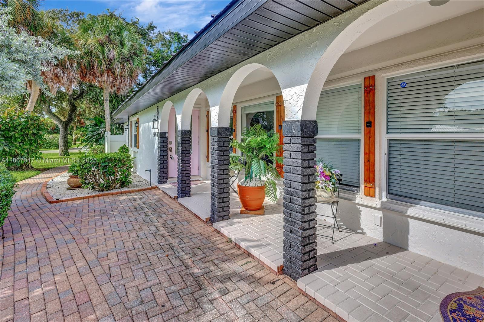 1505 Coral Ave