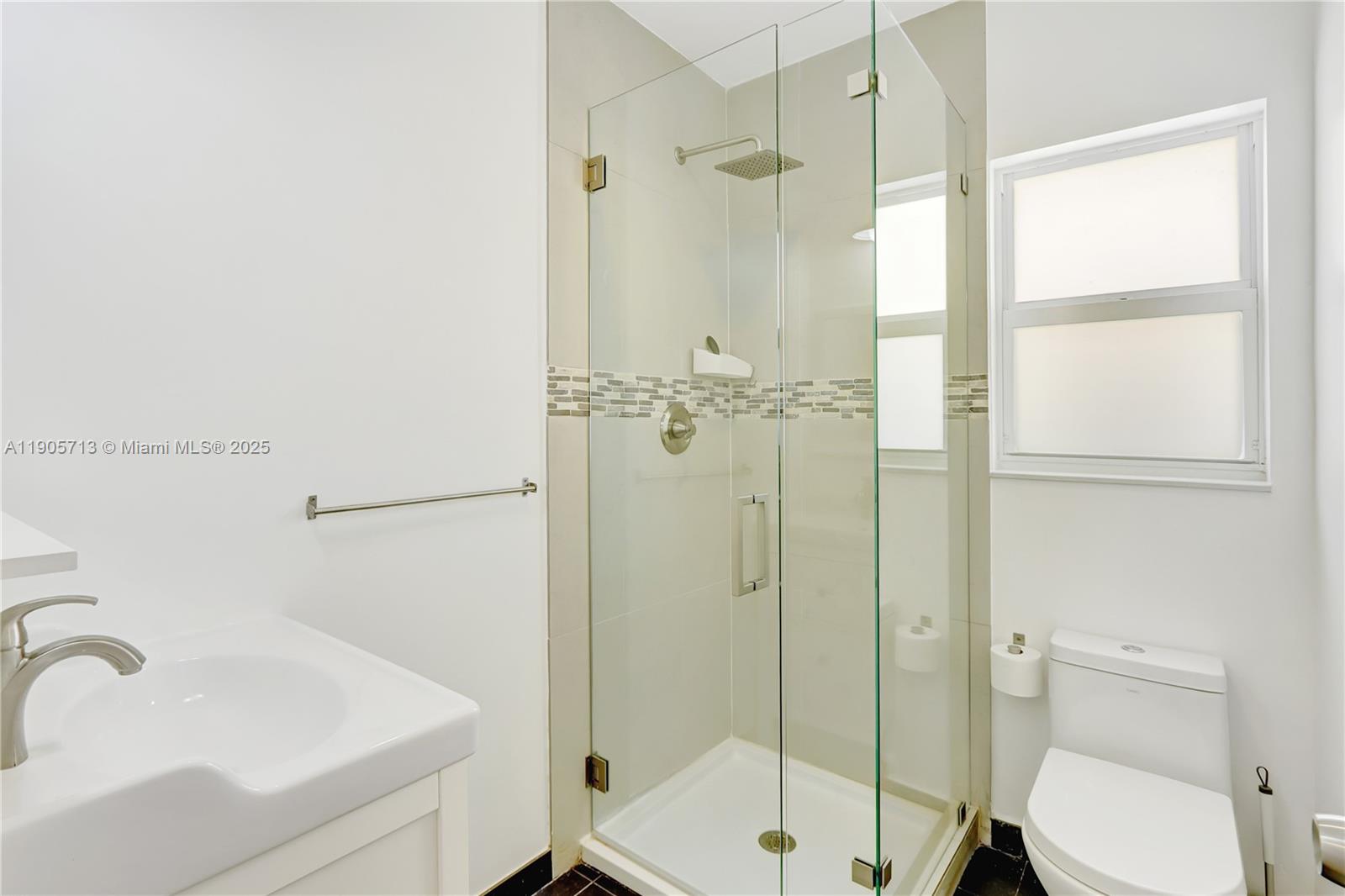 TAMIAMI PLACE PLAN NO 3 - Residential