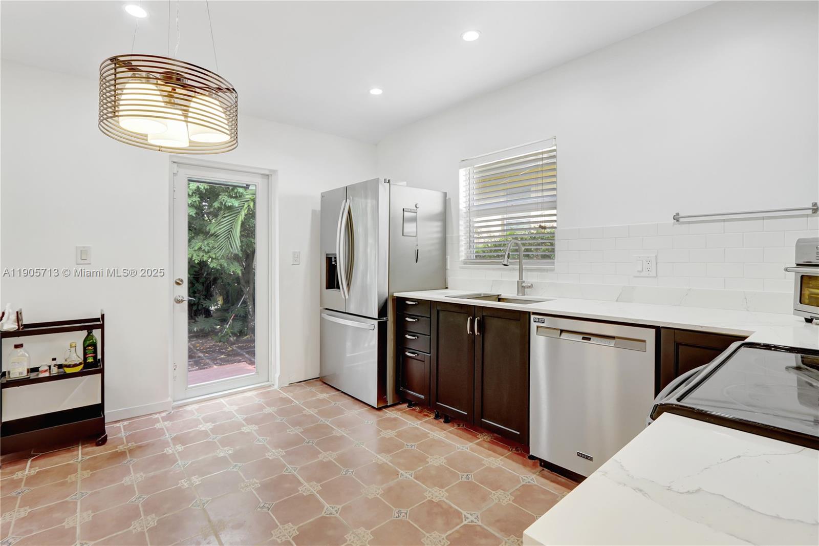 TAMIAMI PLACE PLAN NO 3 - Residential