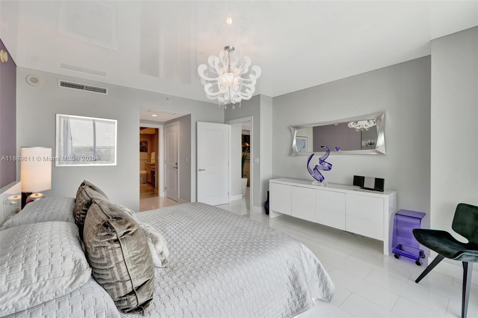 PLAZA AT OCEANSIDE (THE) - Residential