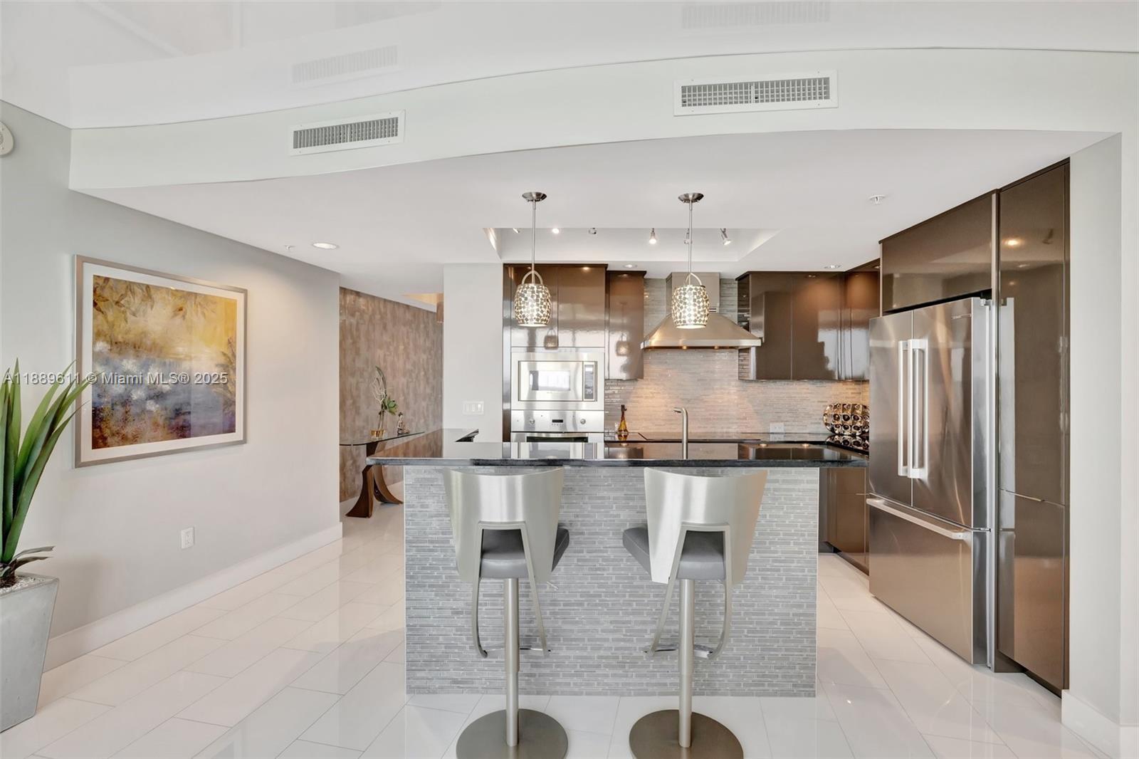 PLAZA AT OCEANSIDE (THE) - Residential