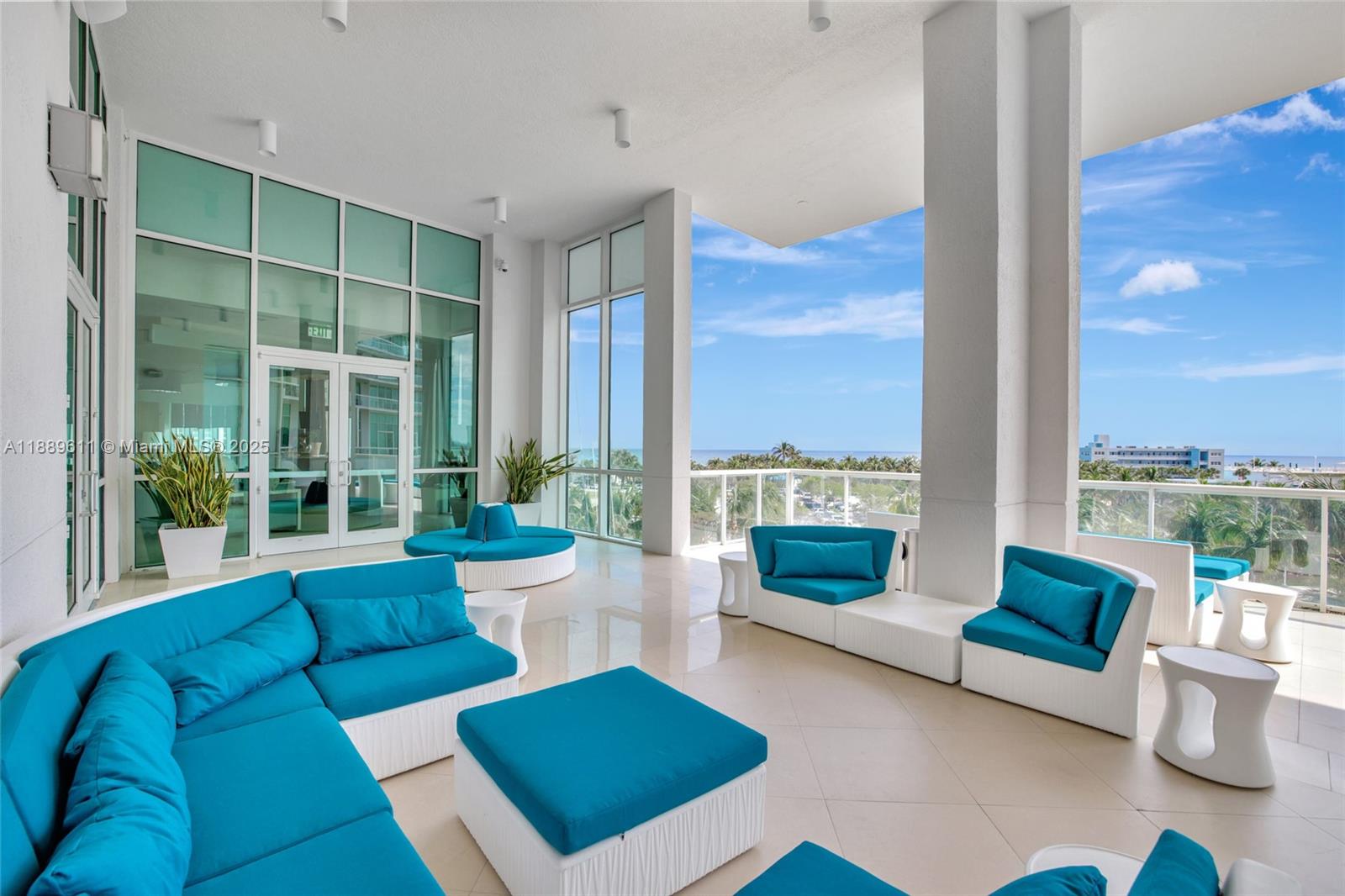 PLAZA AT OCEANSIDE (THE) - Residential