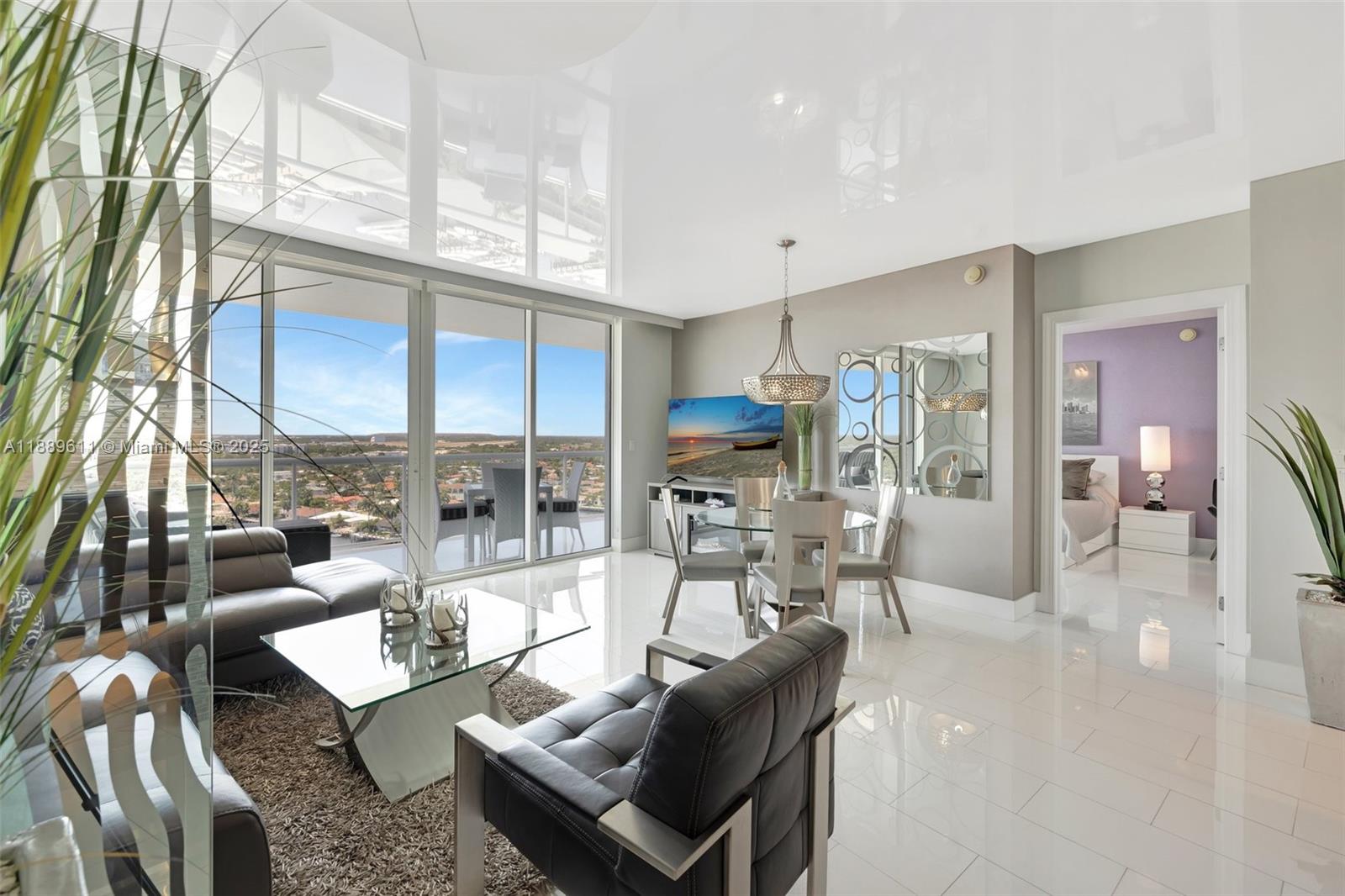 PLAZA AT OCEANSIDE (THE) - Residential