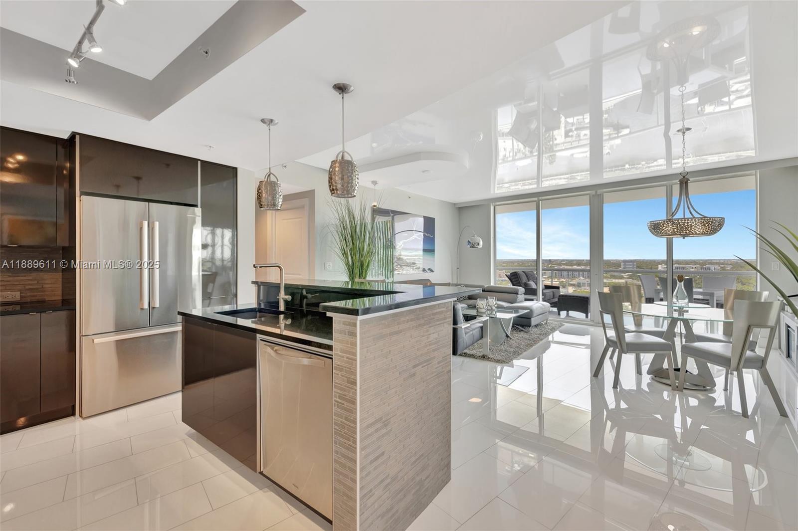 PLAZA AT OCEANSIDE (THE) - Residential