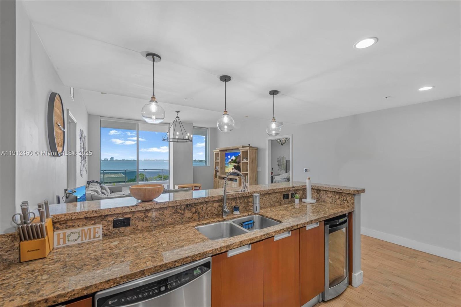 THE LEXI CONDO - Residential Lease