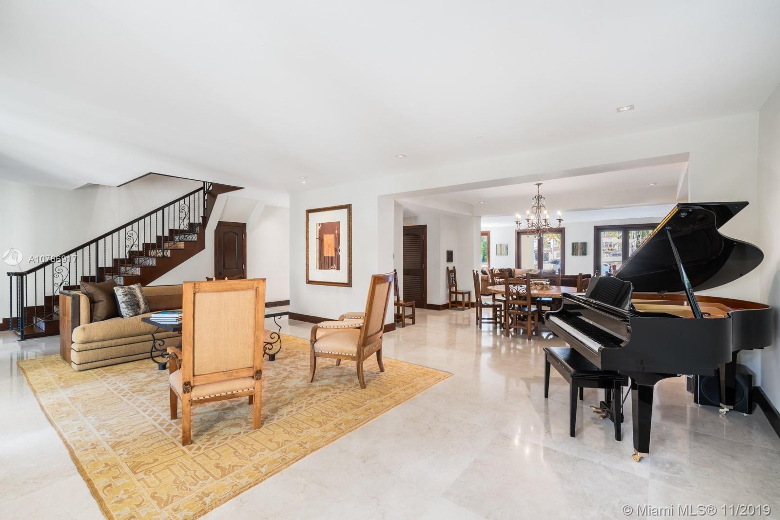 SUNSET ISLANDS-ISLAND NO - Residential