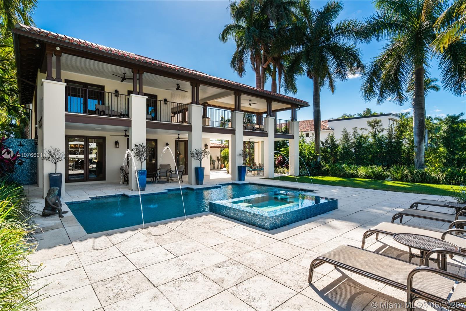 SUNSET ISLANDS-ISLAND NO - Residential