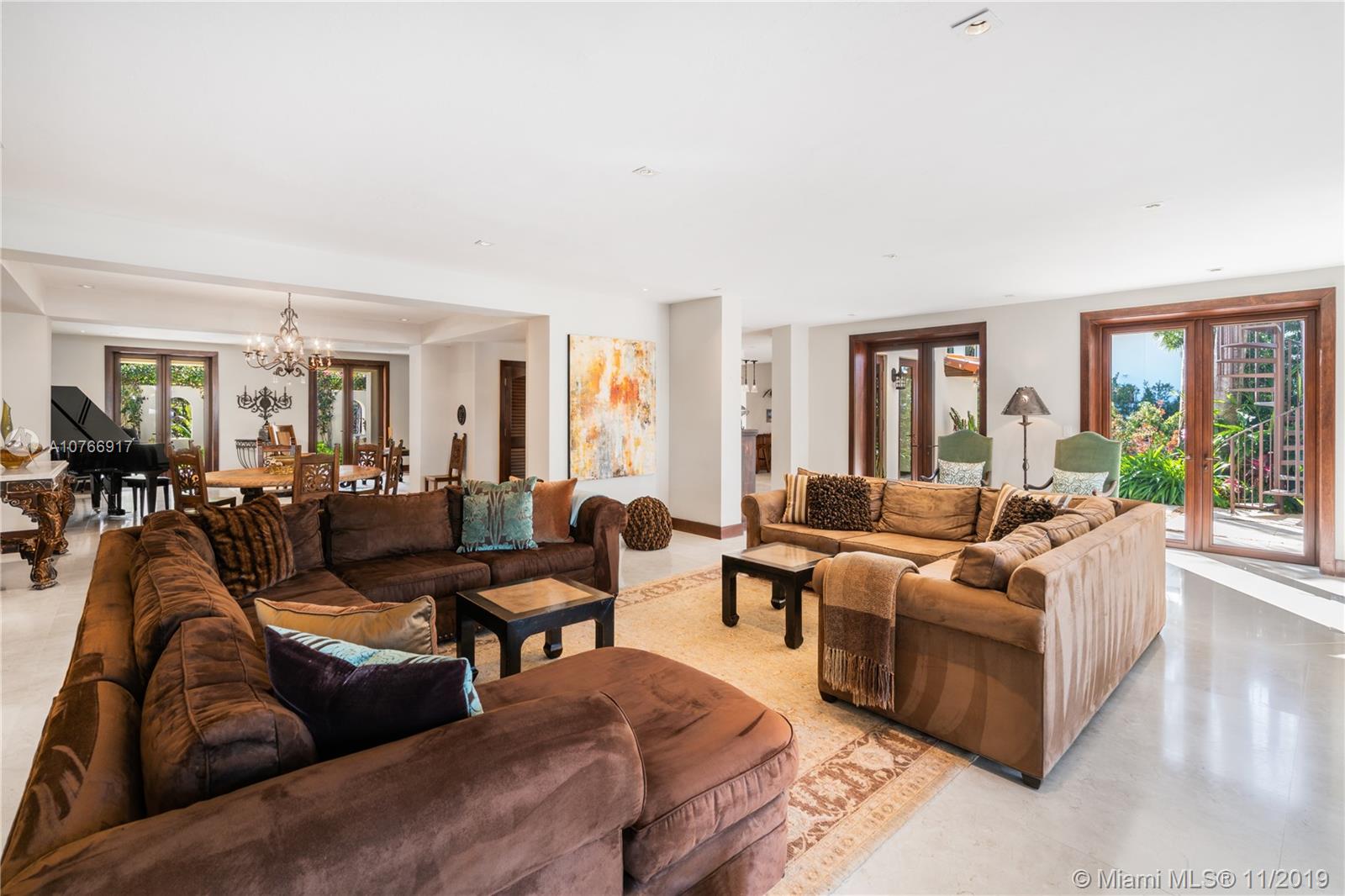 SUNSET ISLANDS-ISLAND NO - Residential