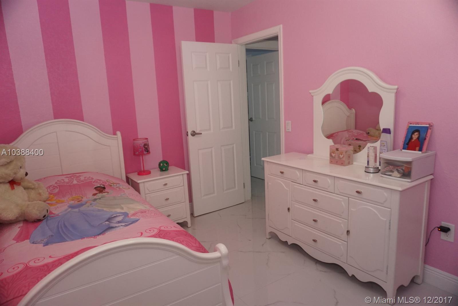 SUNRISE GOLF VILLAGE SEC - Residential