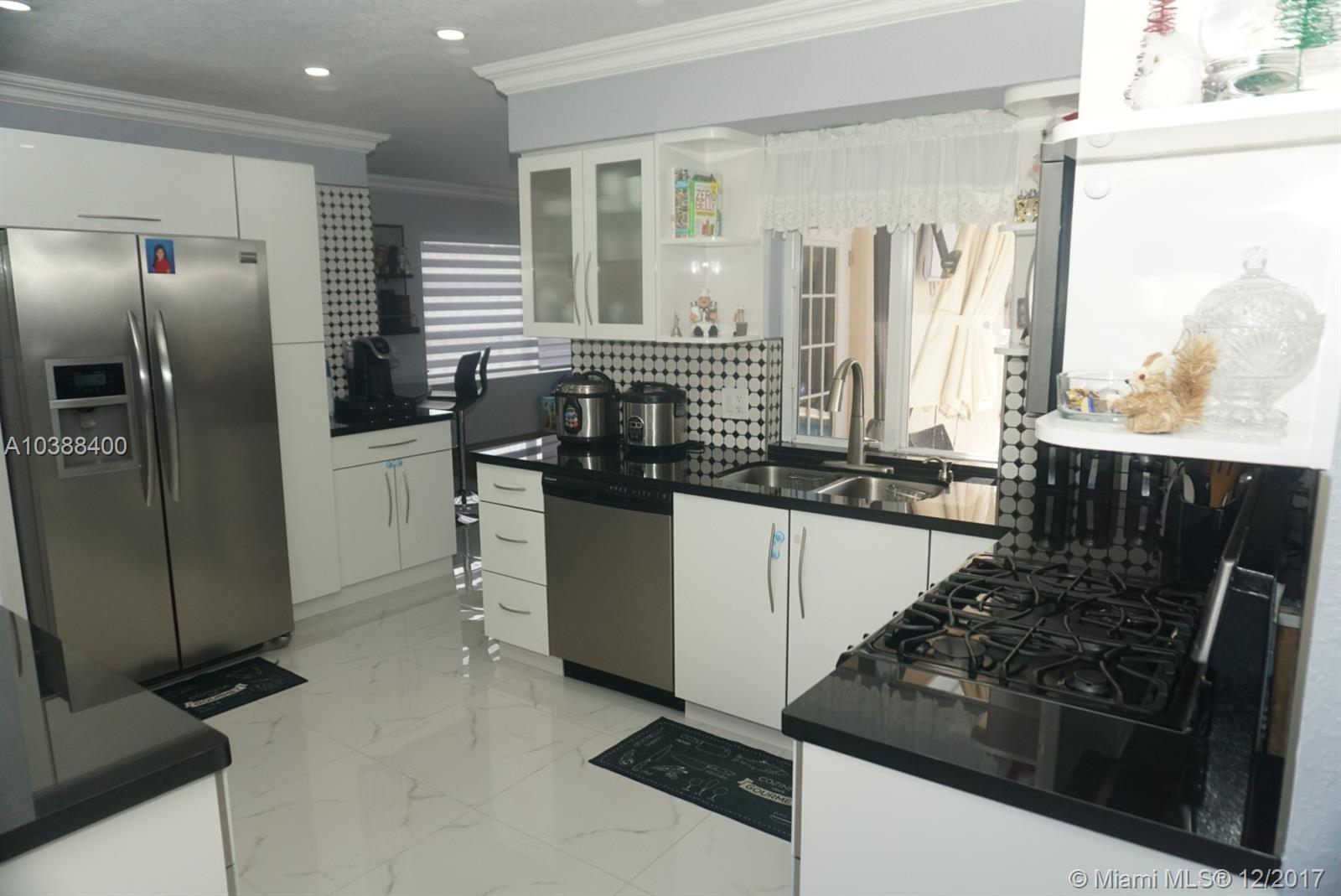 SUNRISE GOLF VILLAGE SEC - Residential