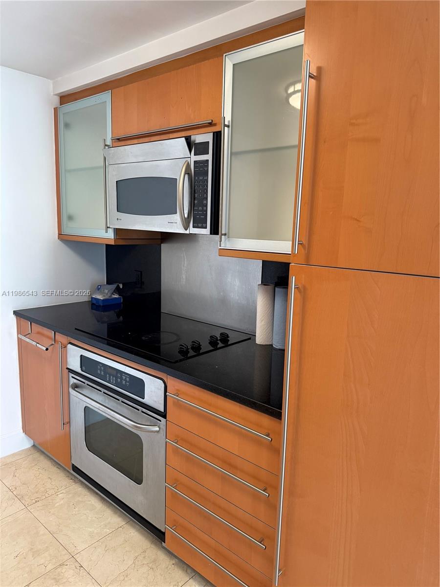 AKOYA CONDO - Residential