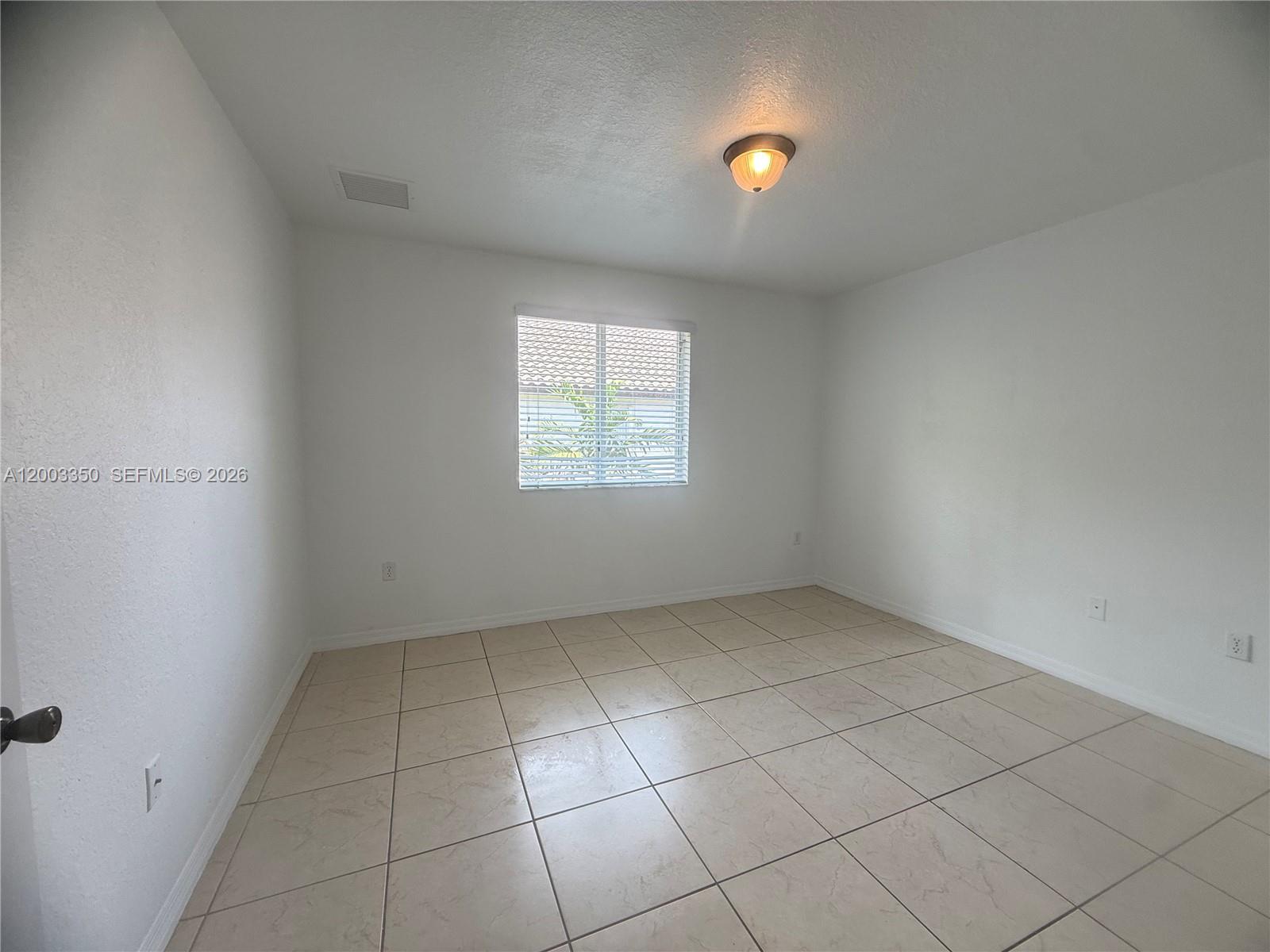 IBIS VILLAS AT DORAL COND - Residential Lease