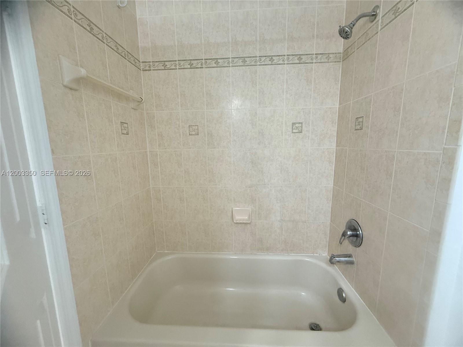 IBIS VILLAS AT DORAL COND - Residential Lease