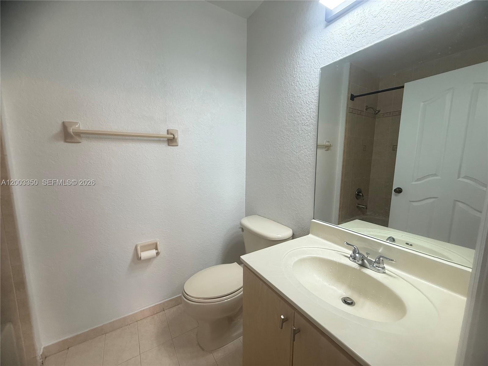 IBIS VILLAS AT DORAL COND - Residential Lease