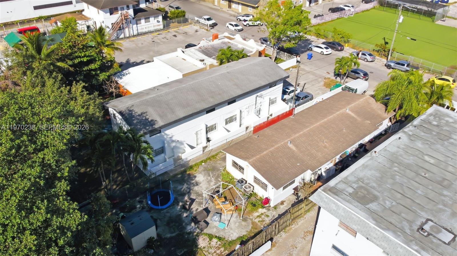 BEVERLY HEIGHTS - Residential Income