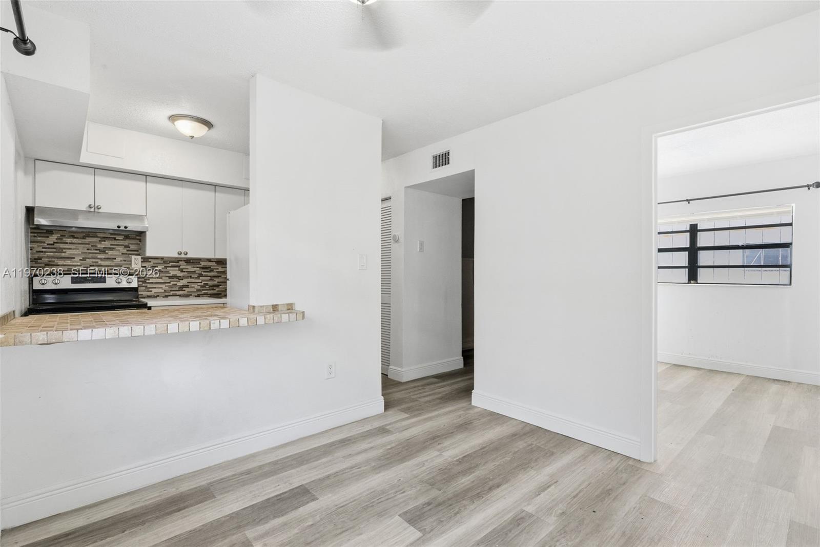 BEVERLY HEIGHTS - Residential Income