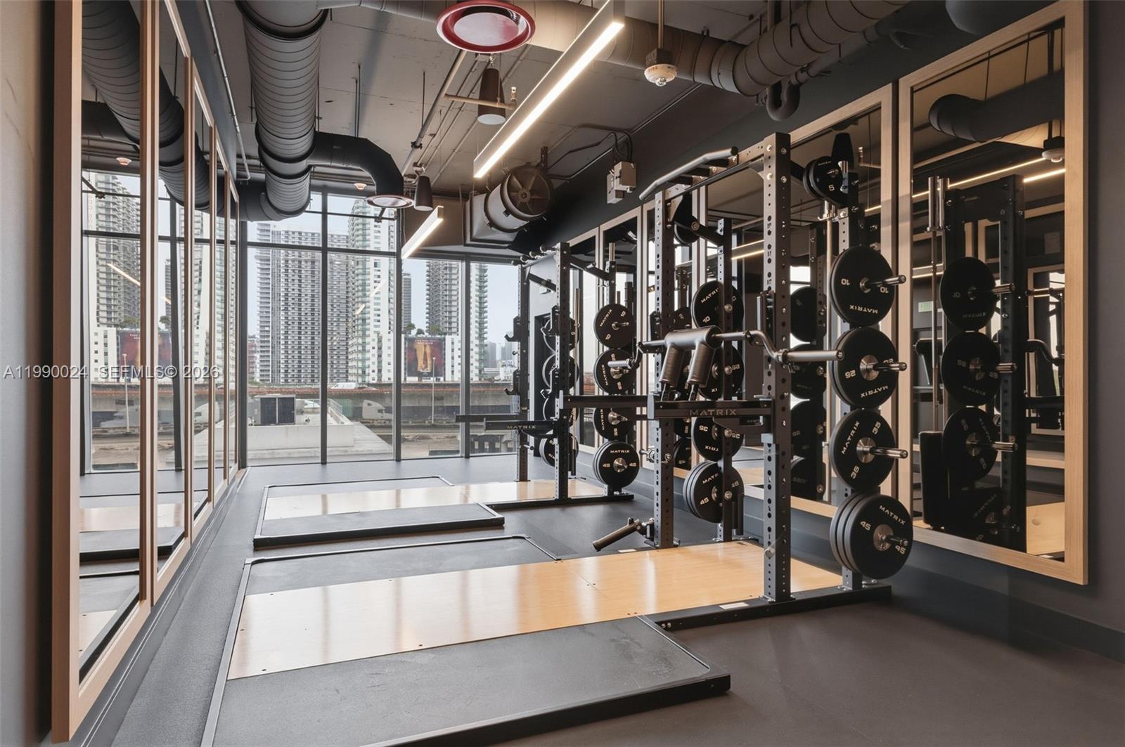 ELEVEN HOTEL & RESIDENCES - Residential