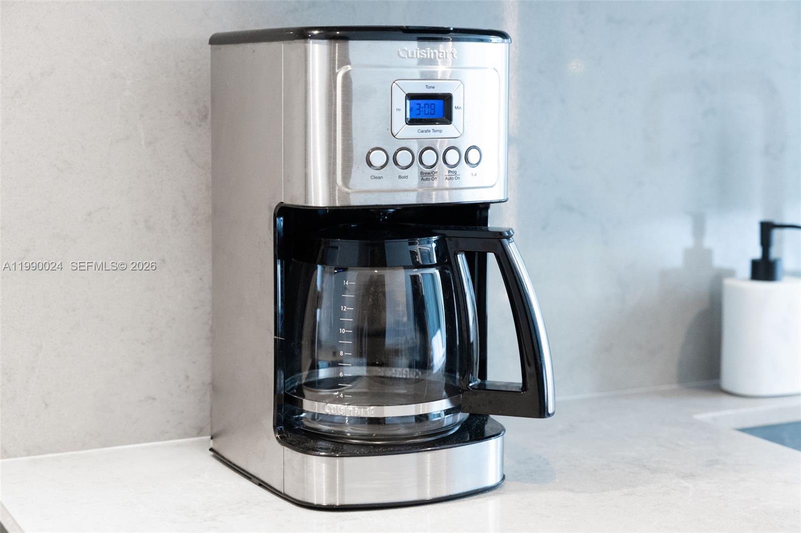 ELEVEN HOTEL & RESIDENCES - Residential