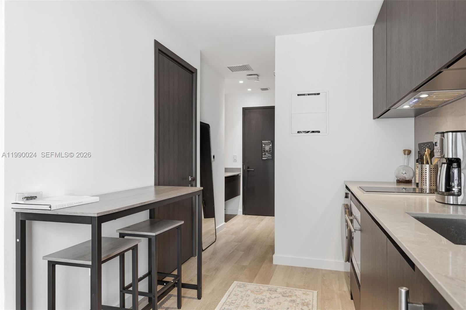 ELEVEN HOTEL & RESIDENCES - Residential